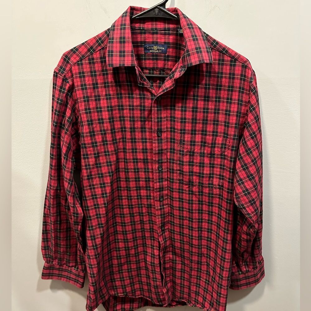 ⭐️ 2 for $15 ⭐️ Club Room Button Down